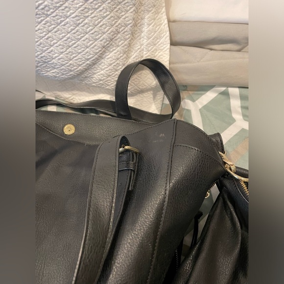 Steve Madden black large tote purse with built in bag with many zippers - Picture 9 of 12